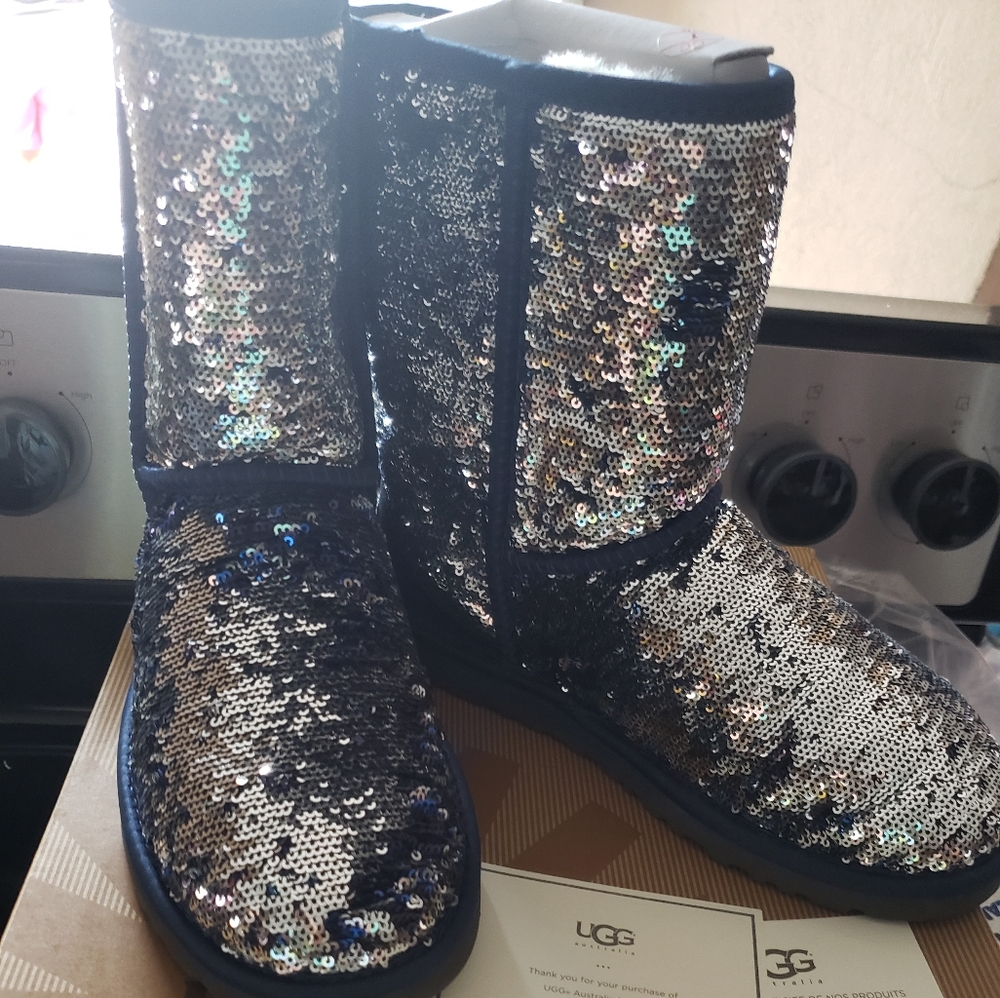 Ladies UGGS boots